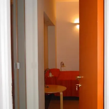 A Via Alessandro Torlonia Bed & Breakfast Rome