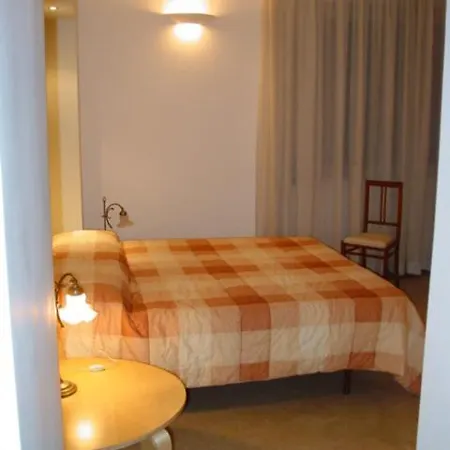 A Via Alessandro Torlonia Rom